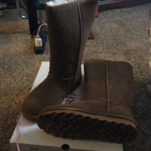 BEARPAW TALL BOOTS
